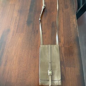 Hobo soft vintage leather token wallet crossbody